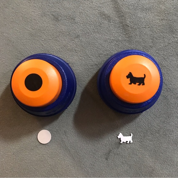 Set of 6 Fiskars mini punch shapers - Picture 4 of 5